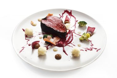 Dana fileto. Biftek ile moleküler mutfağı.