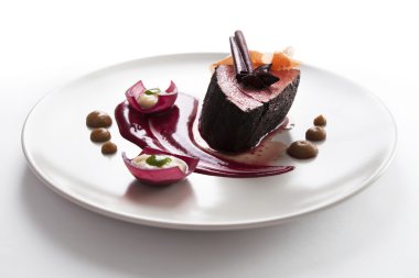 Dana fileto. Biftek ile moleküler mutfağı.