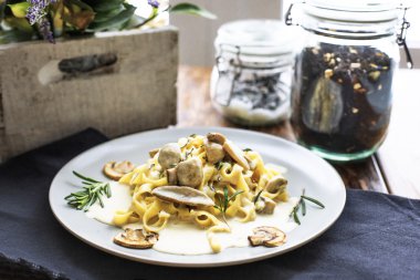 Mantarlı Tagliatelle makarnası.