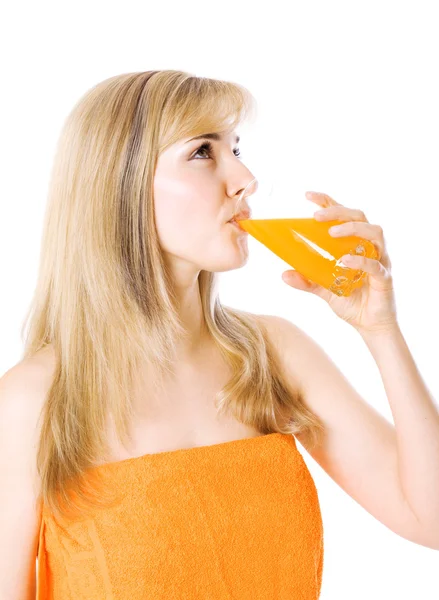 Bella ragazza con succo d'arancia — Foto Stock