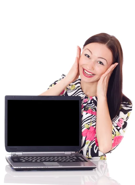 Meisje met verrast uitdrukking op laptop. — Stockfoto