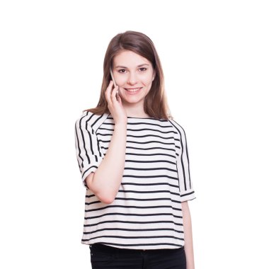 bir cep telefonu kullanan genç kadın