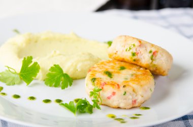 iki taze morina köfteleri