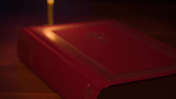 Библия 1 — стоковое видео