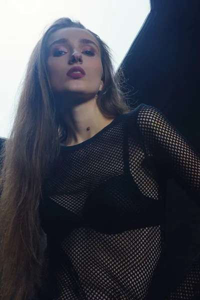 Stüdyoda kadın moda seansı