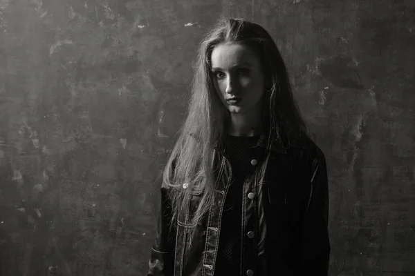 Stüdyoda kadın moda seansı