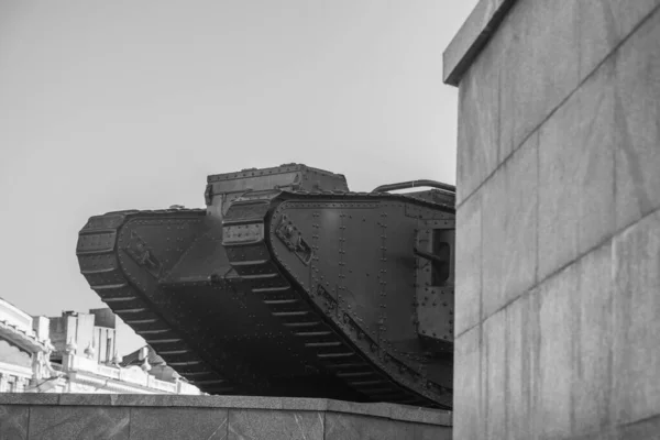 Antiguo Tanque Batalla Como Monumento —  Fotos de Stock
