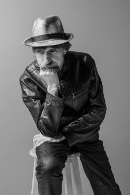 Stüdyo erkek portresi