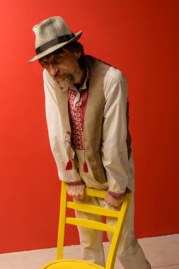 Stüdyo erkek portresi, kırsal erkek karakteri