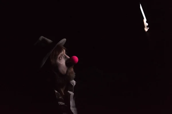 Stüdyo erkek portresi, palyaço karakteri