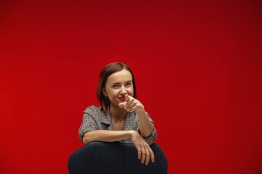 Güzel bir kadın için stüdyo oturumu