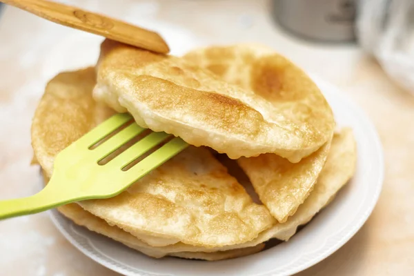 Girl Carefully Lays Finished Cheburek Plate Other Ready Made Chebureks — Stock Photo, Image