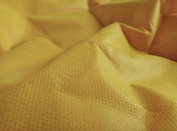 Запутанные Желтые Полипропиленовые Волокна Нетканая Ткань Морщинистая Темно Желтая Текстура — стоковое фото