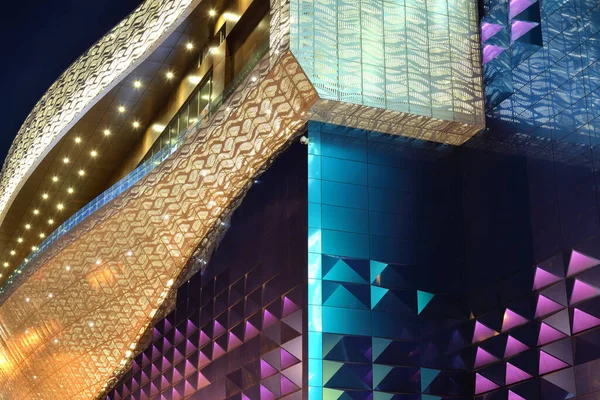 Luxurious Illuminated Facade Modern Shopping Mall Night Time — Φωτογραφία Αρχείου