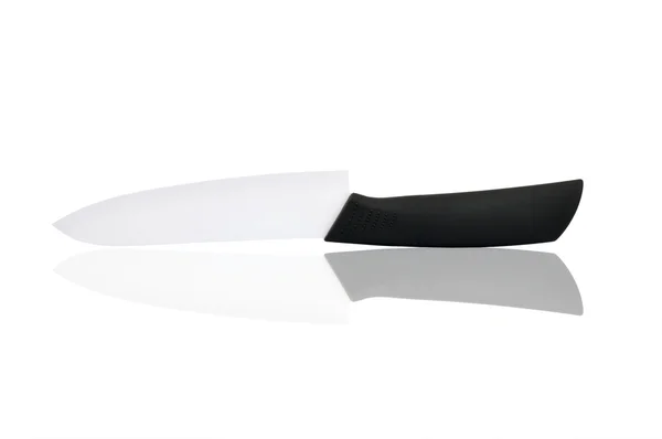Kniv med keramiska blad och svart handtag — Stockfoto