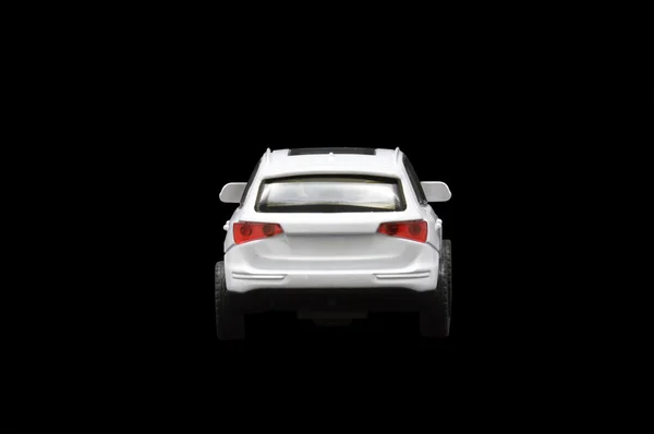 Pojedynczy biały samochód — Zdjęcie stockowe