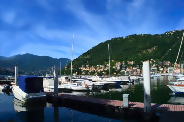 İskele Como Gölü manzaralı Brunate, İtalya
