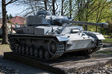 Alman Gri Panzer IV tankı