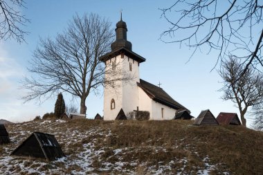 Martincek köyündeki piskopos Aziz Martin Katolik Kilisesi, Slovakya 'nın Ruzomberok kasabası yakınlarında.