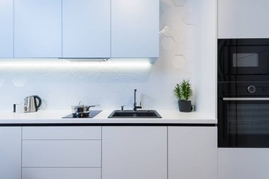 Modern mutfak içinin ayrıntıları.