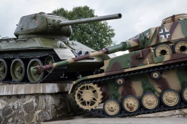 Slovakya 'nın Svidnik kentinde 2. Dünya Savaşı tank anıtı