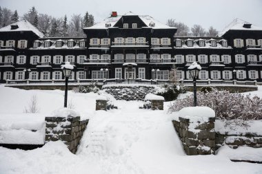KARLOVA STUDANKA, CZECH REPUBLIC JAN 2, 2019: Spa Karlova Studanka 'da hamam Slezsky Dum, Çek Cumhuriyeti' nde Jesenik. Eski başkan Vaclav Havel 'in tedavi edildiği ünlü spa