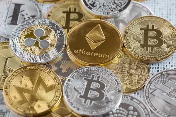 Crypto Currency Coin Bitcoin Litecoin Dash Etherum Monero Ioata Ripple — 스톡 사진