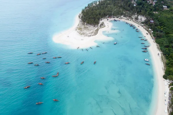 Veduta Aerea Barche Pescatori Legno Ancorate Vicino Villaggio Kendwa Zanzibar — Foto Stock