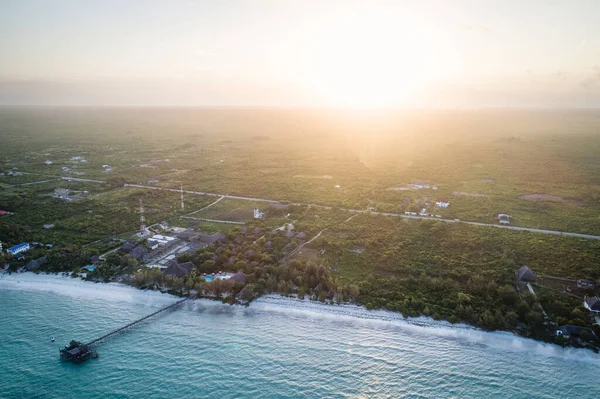 Veduta Aerea Del Molo Legno Una Spiaggia Tropicale Tramonto Isola — Foto Stock