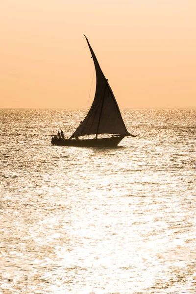 Vela Dhow Pôr Sol Zanzibar — Fotografia de Stock