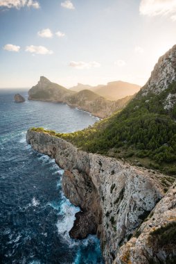 Sabahın erken saatlerinde Cap de Formentor 'da manzara, Mallorca Adası, İspanya