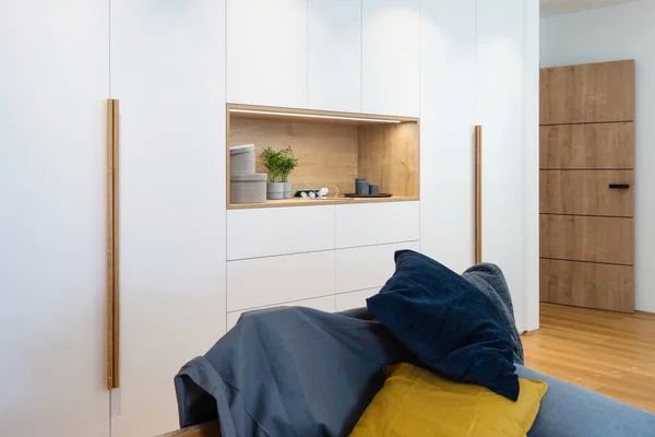 현대식 주택의 침실에 나무로 — 스톡 사진