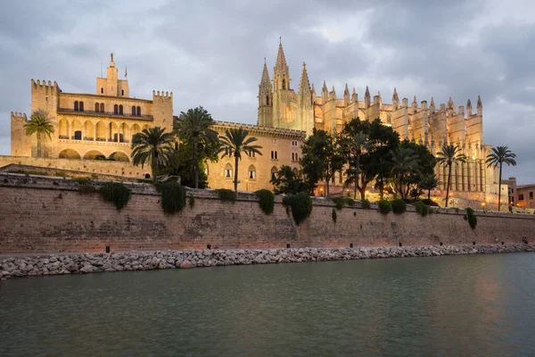 Catedral Seu Entardecer Palma Maiorca Ilhas Baleares Espanha — Fotografia de Stock