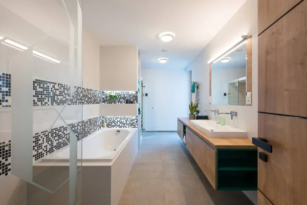 Interior Baño Moderno Con Bañera Ducha — Foto de Stock