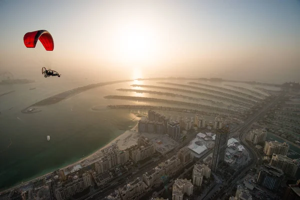 Dubai Оае Лютого 2018 Skyhub Paramotor Tandem Flight Dubai Marina — стокове фото