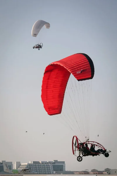 Dubai Vae Februar 2018 Skyhub Paramotor Tandemflug Vom Dubai Marina — Stockfoto