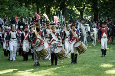 BRATISLAVA, SLOVAKIA - 21 Mayıs 2016: Napolyon 'un 21 Mayıs 2016' da Slovakya 'nın Bratislava kentinde Pressburg Kuşatması' nın yeniden canlandırılması