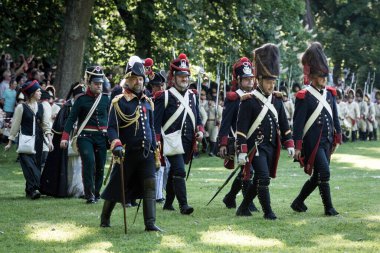 BRATISLAVA, SLOVAKIA - 21 Mayıs 2016: Napolyon 'un 21 Mayıs 2016' da Slovakya 'nın Bratislava kentinde Pressburg Kuşatması' nın yeniden canlandırılması