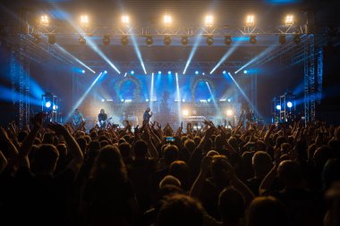BRATISLAVA, SLOVAKIA - 28 Mart 2016 'da Slovakya' nın Bratislava kentinde düzenlenen Hayalet Işıkları Dünya Turu sırasında Tobias Sammet 'in Avantasia projesinin performansı