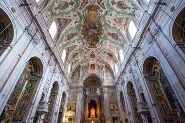 LISBON, PORTUGAL - 13 Nisan 2016: Nossa da Senhora da Encarnacao Kilisesi, Lizbon, Portekiz