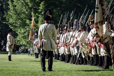 BRATISLAVA, SLOVAKIA - 21 Mayıs 2016: Napolyon 'un 21 Mayıs 2016' da Slovakya 'nın Bratislava kentinde Pressburg Kuşatması' nın yeniden canlandırılması