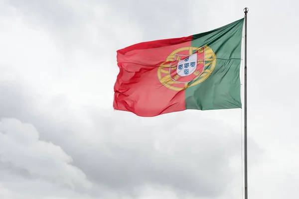 Bandera Portugal Con Nubes Fondo —  Fotos de Stock