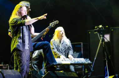 PIESTANY, SLOVAKIA - 26 Haziran: Timo Kotipelto - Fin power metal grubu Stratovarius 'un vokalisti, 26 Temmuz 2015 tarihinde Slovakya' nın Piestany kentinde düzenlenen Topfest müzik festivalinde sahne aldı.