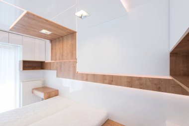 Modern yatak odasının içi