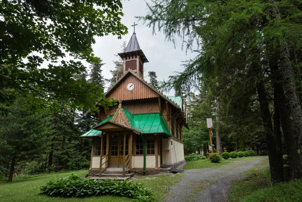 Tatranska Kotlina Daki Kutsal Bakire Varsayımı Ahşap Kilisesi Belianske Tatry — Stok fotoğraf