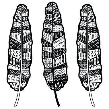 Aztek zentangle tarzı tüyler kabile süslemeli siyah beyaz Amerikan yerlilerinin kültürü simgeleyen 