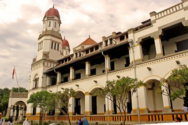 Lawang Sewu, Semarang 'da bir Hollanda sömürge mirası binasıdır.