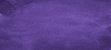Mor suluboya arka plan. Soyut menekşe arkaplan fırçayla elle çizilmiş. Suluboya dokusu.
