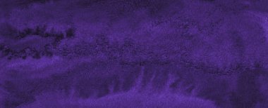Mor suluboya arka plan. Soyut menekşe arkaplan fırçayla elle çizilmiş. Suluboya dokusu.