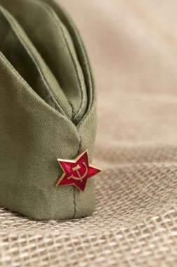 Arka plan kumaş üzerine ordu natürmort.
